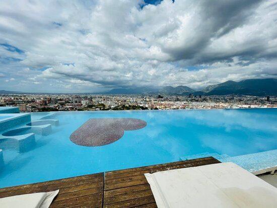 Deluxe Flat With Garden_Tirana Apartment ภายนอก รูปภาพ