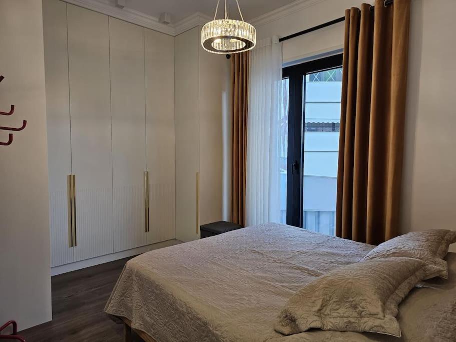 Deluxe Flat With Garden_Tirana Apartment ภายนอก รูปภาพ