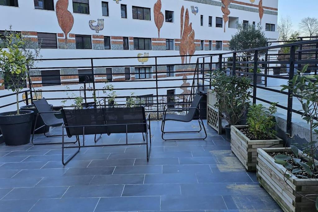 Deluxe Flat With Garden_Tirana Apartment ภายนอก รูปภาพ